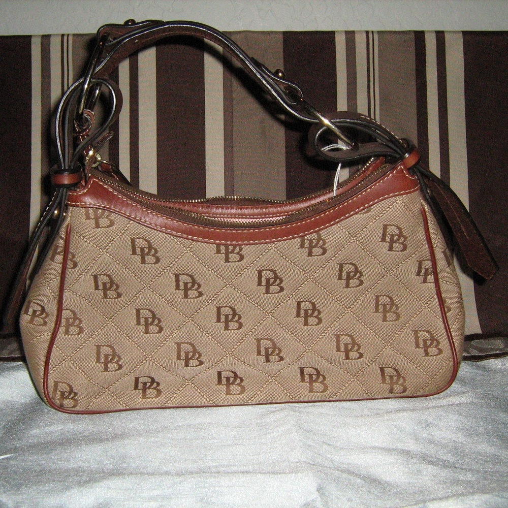 Dooney and Bourke purse